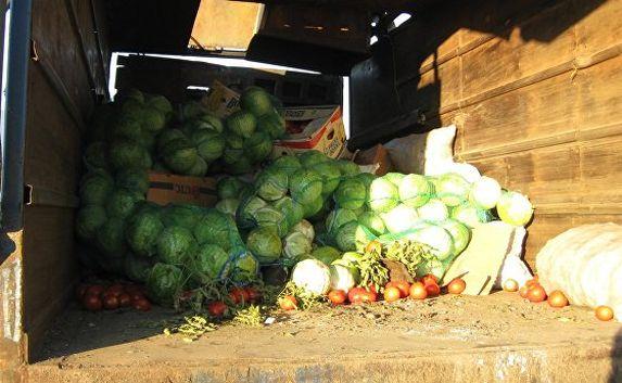 Из Крыма на Украину вернули полторы тонны запрещённых продуктов