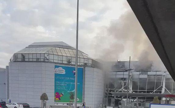 В аэропорту Брюсселя произошло два взрыва. Погибло 11 человек 