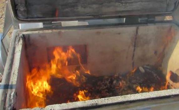 Санкционную колбасу из Украины снова сожгли в Крыму