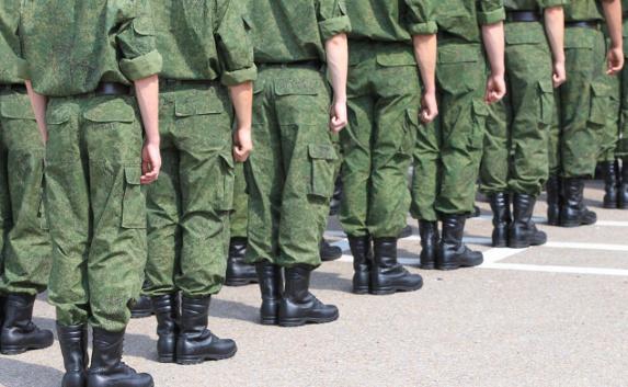 Полторы тысячи крымчан пойдут в армию весной
