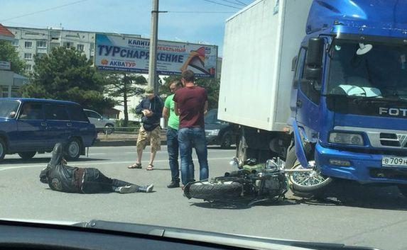 ДТП на «Остряках»: Мотоцикл попал под колёса грузовика