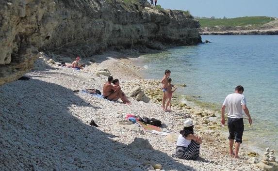 Реально ли препятствовать купанию на пляже «Херсонеса»?
