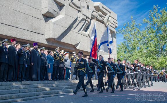 Парад Победы состоялся в Севастополе. Фоторепортаж