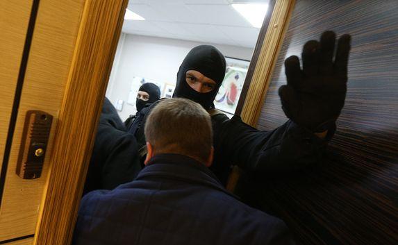 В УФМС по Крыму проходят обыски по делу о незаконной миграции