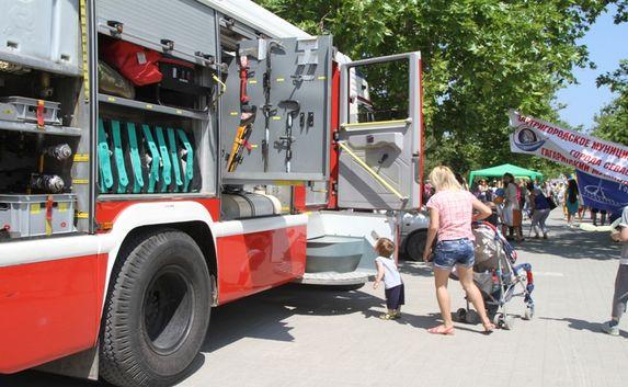 Севастопольским детям позволили почувствовать себя пожарными