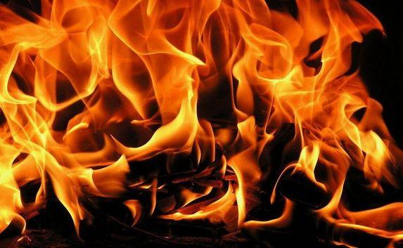 Двух пожилых женщин спасли от огня в Симферополе