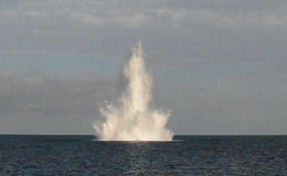Авиационную 100-килограммовую бомбу подорвали в крымском озере