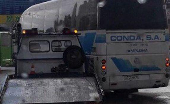 ДТП в Севастополе: столкнулись эвакуатор и автобус