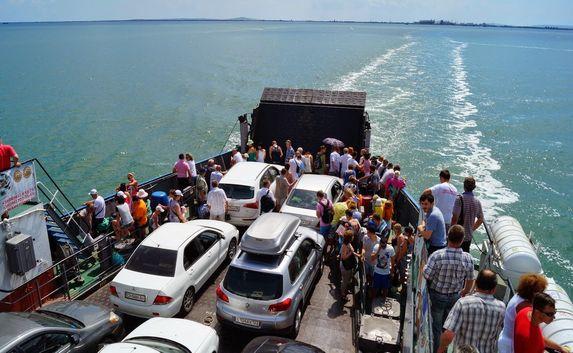 На ​Керченской переправе ожидается пиковый наплыв туристов