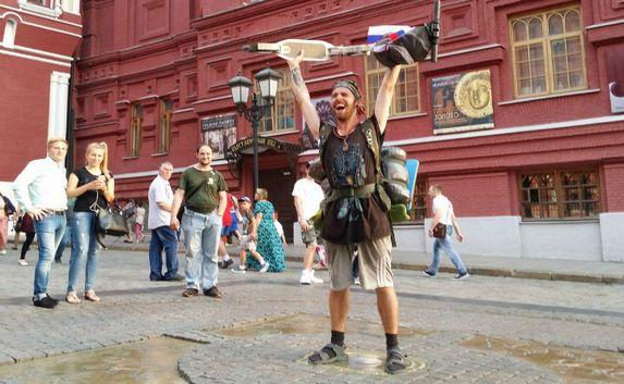 Житель Санкт-Петербурга доехал до Москвы на самокате за шесть дней