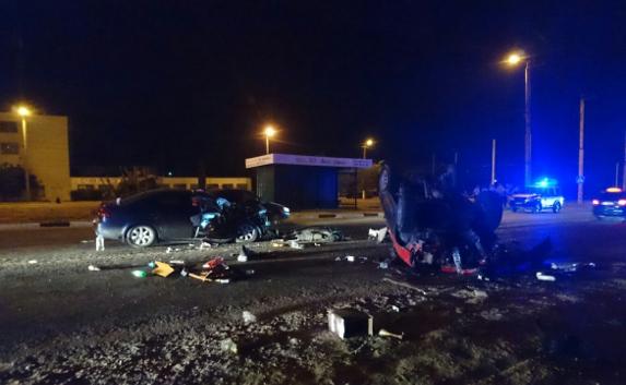 Джип «протаранил» легковое авто в Севастополе: пострадала женщина