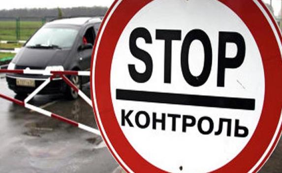 СМИ: в Крыму организованы блокпосты с вооружёнными людьми