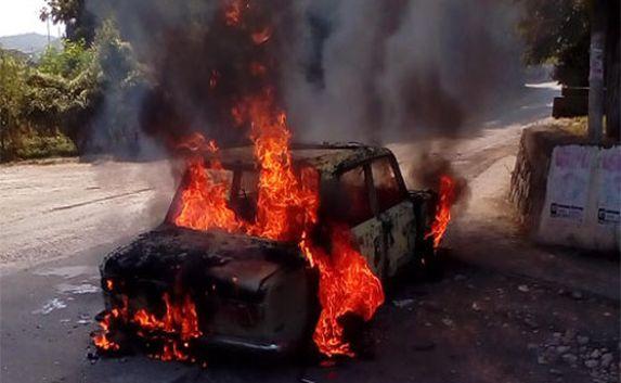 На крымской трассе сгорел «ВАЗ»