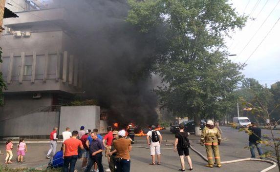 Здание телеканала «Интер» подожгли в Киеве (фото)