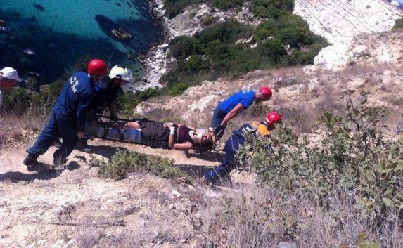 Женщина сорвалась с 15-метровой скалы на Фиоленте