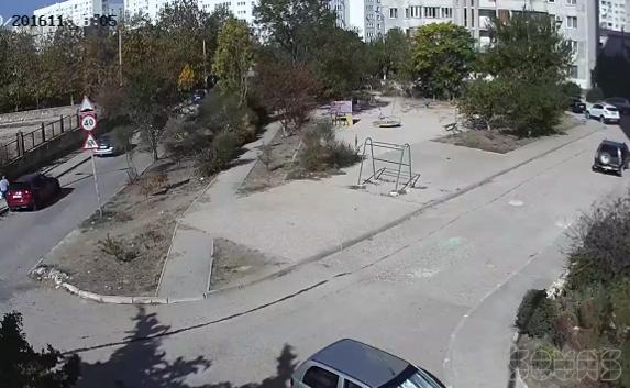 В севастопольских дворах устанавливают камеры наблюдения