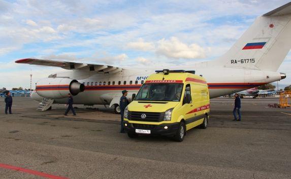 Четырёх тяжелобольных детей из Крыма эвакуировали на ​самолёте МЧС 