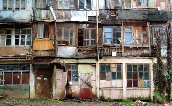 Власти Севастополя определили аварийные дома для расселения
