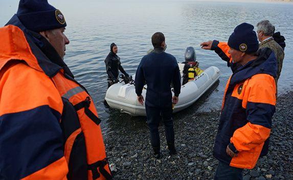 Ночью в Крыму затонул плавучий кран — без вести пропали три человека