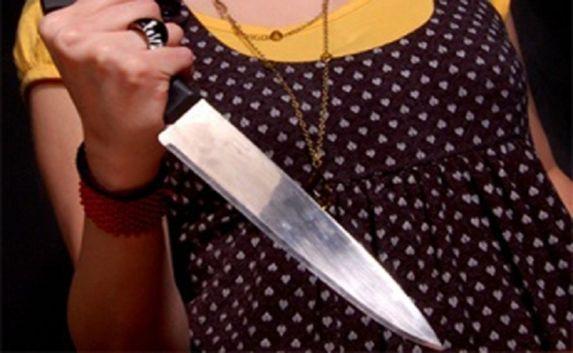 Крымчанка напала на семилетнего сына с кухонным ножом