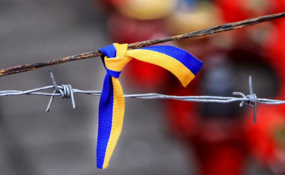 Украина продлила и расширила санкции против россиян