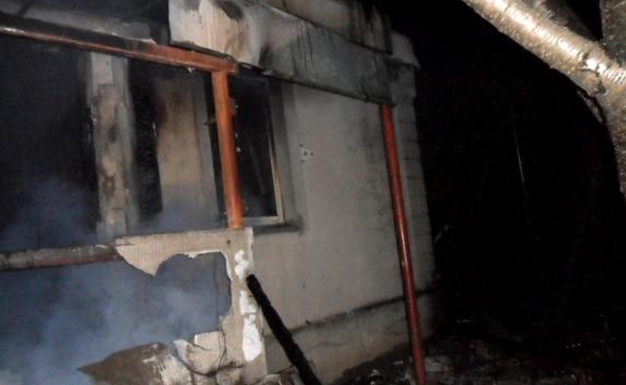 Ночью в садовом товариществе Севастополя горел дом