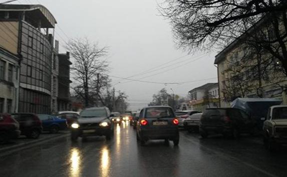 Ситуацию на дорогах Крыма исправят штрафами и камерами — эксперт