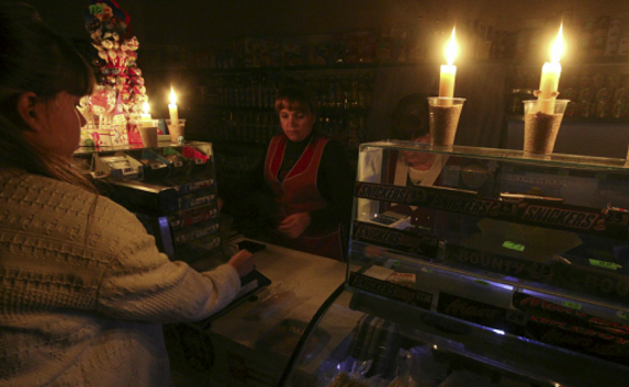Графики веерных отключений электричества утвердили в Крыму