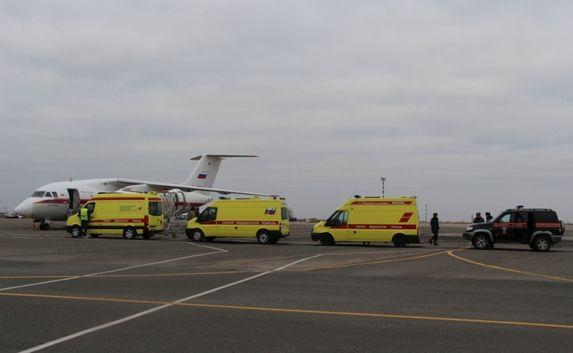 Самолёт МЧС доставит четырёх крымчан на лечение в Москву и Питер