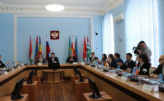 В Севастополе открылся саммит студенческих лидеров стран СНГ