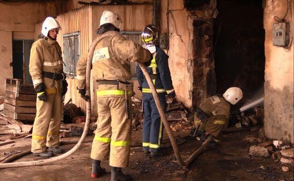 Пожарный погиб во время ликвидации пожара в Крыму