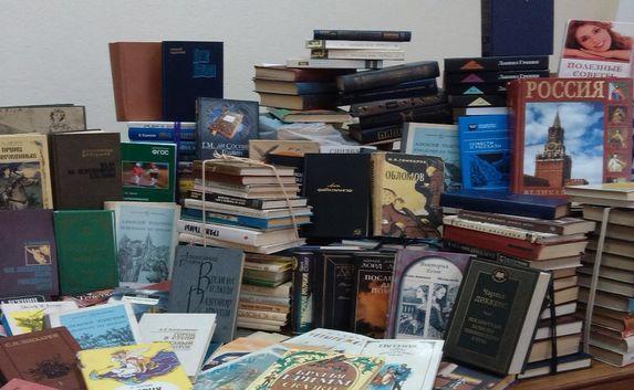 Симферопольцев призывают помочь сельским библиотекам книгами