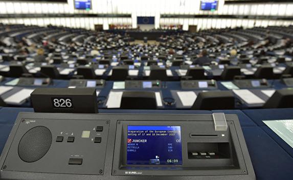 ​Европарламент одобрил отмену виз для Украины и Грузии