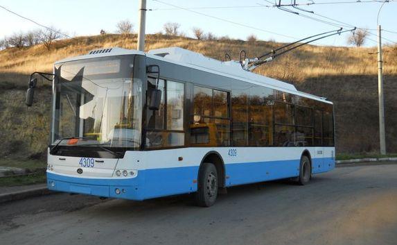 Безналичную оплату проезда введут в крымских троллейбусах
