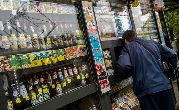 ​Россиянам запретили продавать алкоголь в ларьках и киосках