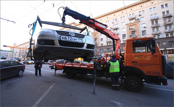 В Симферополе оспорят тариф на принудительную эвакуацию машин