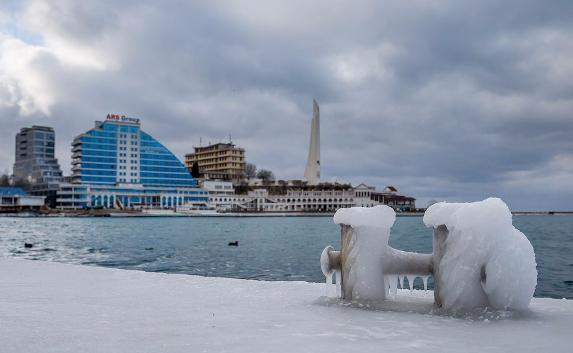 За плохую уборку снега и гололёда в Севастополе оштрафуют три фирмы