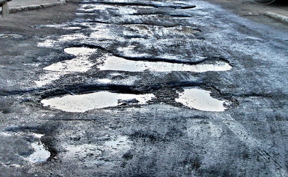 Где ямно и канавно: в Крыму создана карта дорожных ям