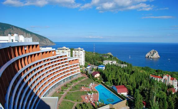 Крымские отели подняли цены на 30 — 50 процентов