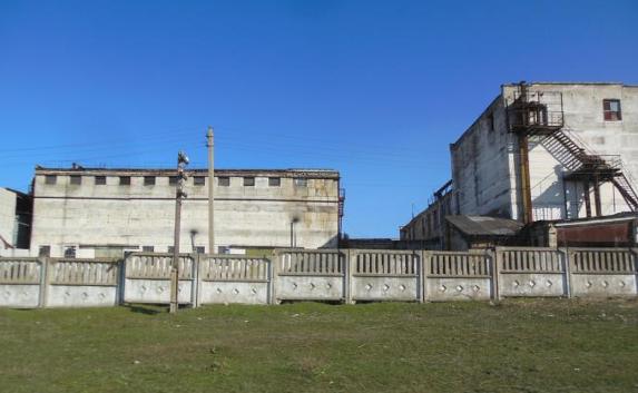 МВД проверит информацию о захвате завода в Симферополе