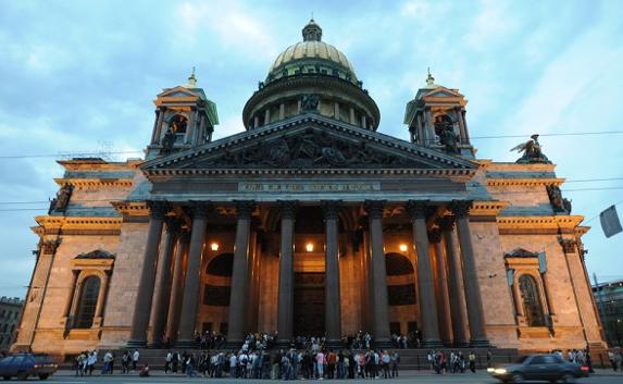 В Петербурге — митинги: за и против передачи Исаакиевского собора РПЦ