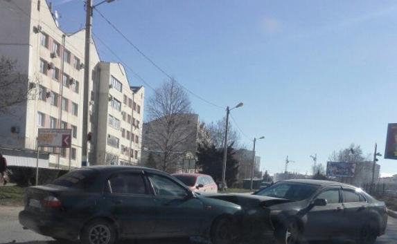 ДТП в районе улицы Колобова: две легковушки «лоб в лоб»