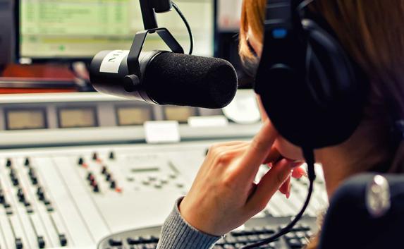 В Крыму заработало первое крымско-татарское радио