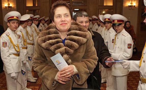 Жена Януковича открывает в Севастополе новый элитный магазин