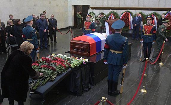 В Москве проходит церемония прощания с Виталием Чуркиным