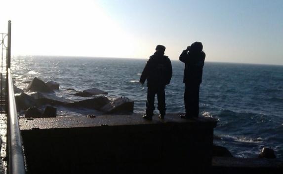 Пропавшим в Чёрном море рыбаком занялось следствие