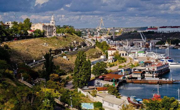В Севастополе хотят «оттяпать» под застройку уже и берег Южной бухты — фото
