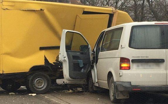 В ДТП под Севастополем пострадал водитель грузовика