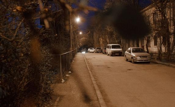 Улица Володарского теперь освещена новыми лампочками