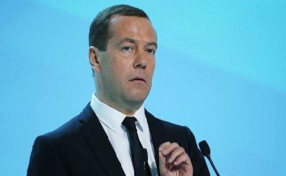 «Не уберегли»: Путин о болезни Медведева